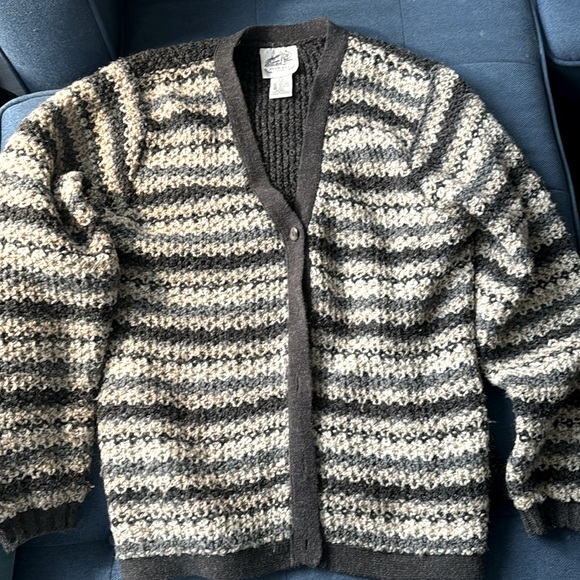JTEM and CO Sweaters - Vintage! Super cute and comfy grey and cream cardigan!